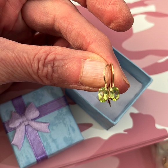 14k Peridot Earrings Jacmel Shepard’s Hook - Picture 4 of 9